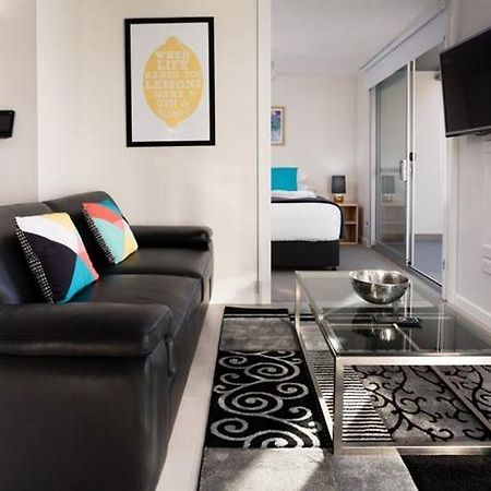 Hamilton Executive Apartments Нюкасъл Екстериор снимка